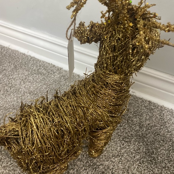 Sparkle wicker Christmas reindeer - Picture 2 of 5